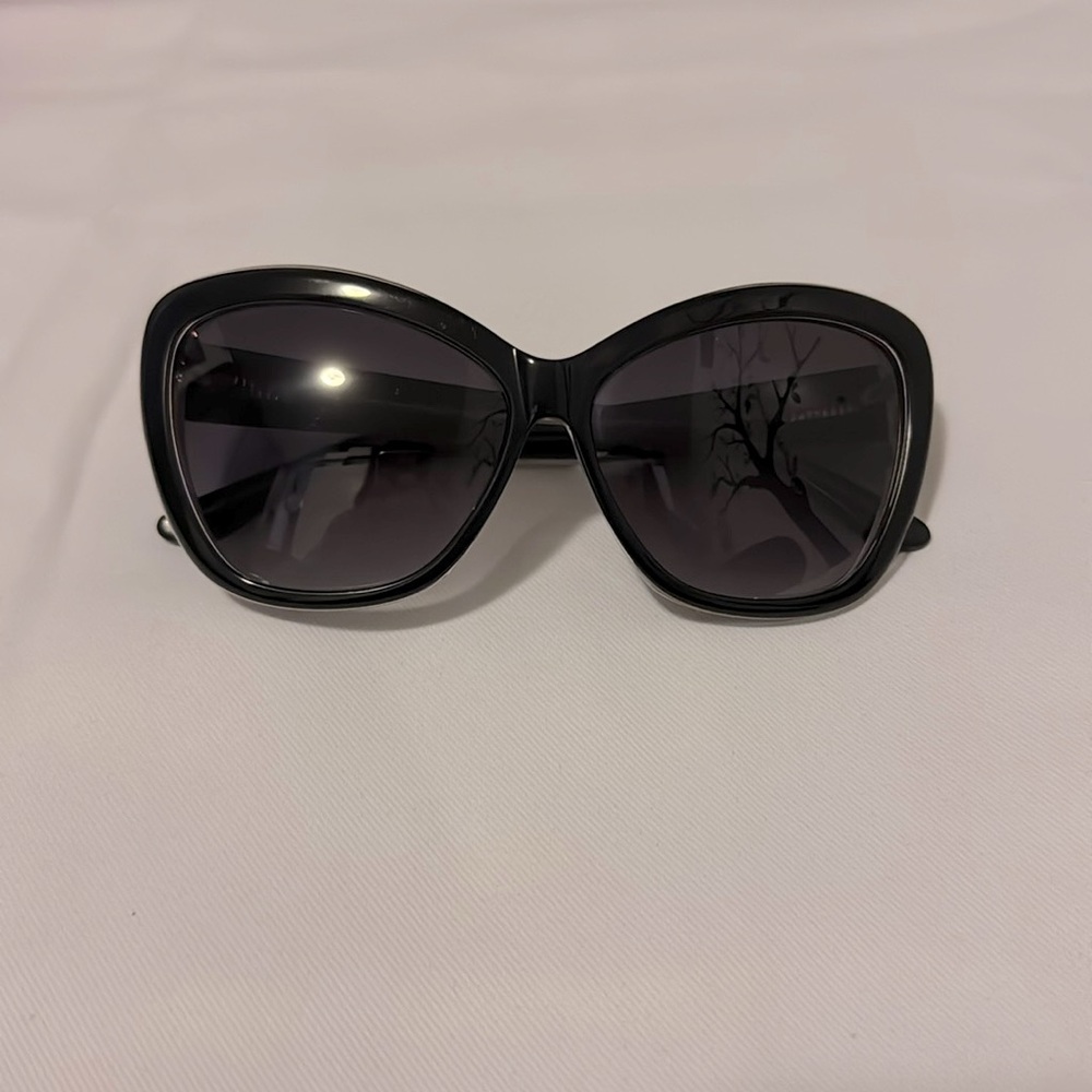 Elie Tahari | Wide Cat Eye Sunglasses